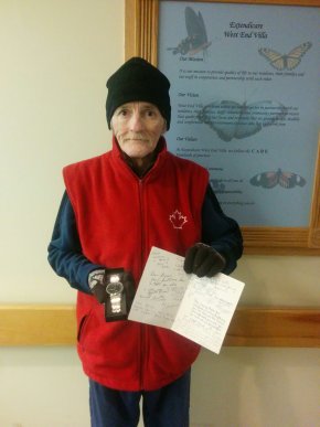 Thanking Brian, a resident at Extendicare West End Villa for helping people live better